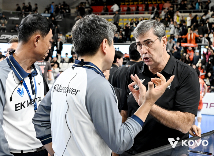 What a reversal of a decision already made! The outrage of the gentleman on the court, the authority of the judge who has broken down himself...A master's stern act.