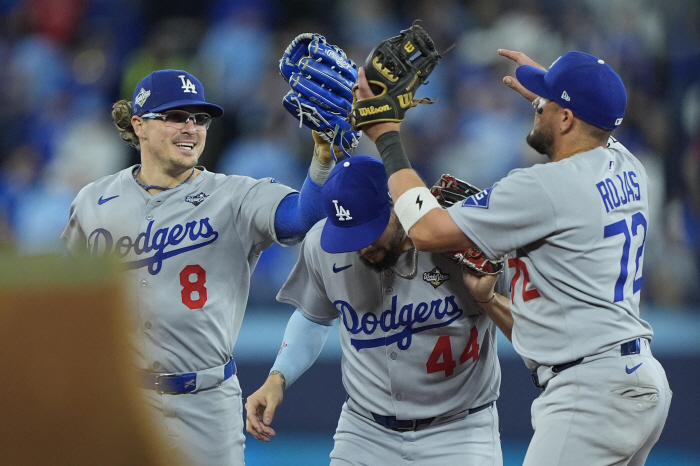 Yamamoto's winning Dodgers 2nd consecutive WS victory! Kim Hye-sung's algebraic ratio is the joy of the winning ring.