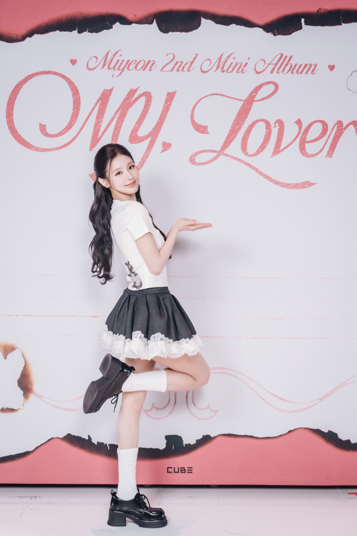 (G)I-DLE's Miyeon album name is MY, Lover, Initial, so it's special...I can continue. Thank you