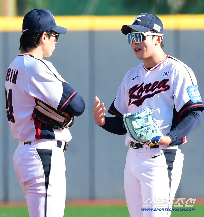 I'm more curious about ML posting than the national team. Song Seong-moon's answer is waiting right now. However, the minor is not going