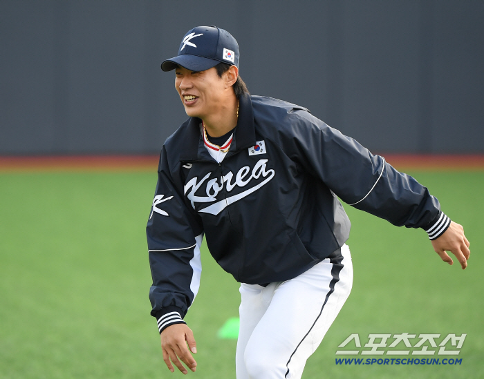 I'm more curious about ML posting than the national team. Song Seong-moon's answer is waiting right now. However, the minor is not going