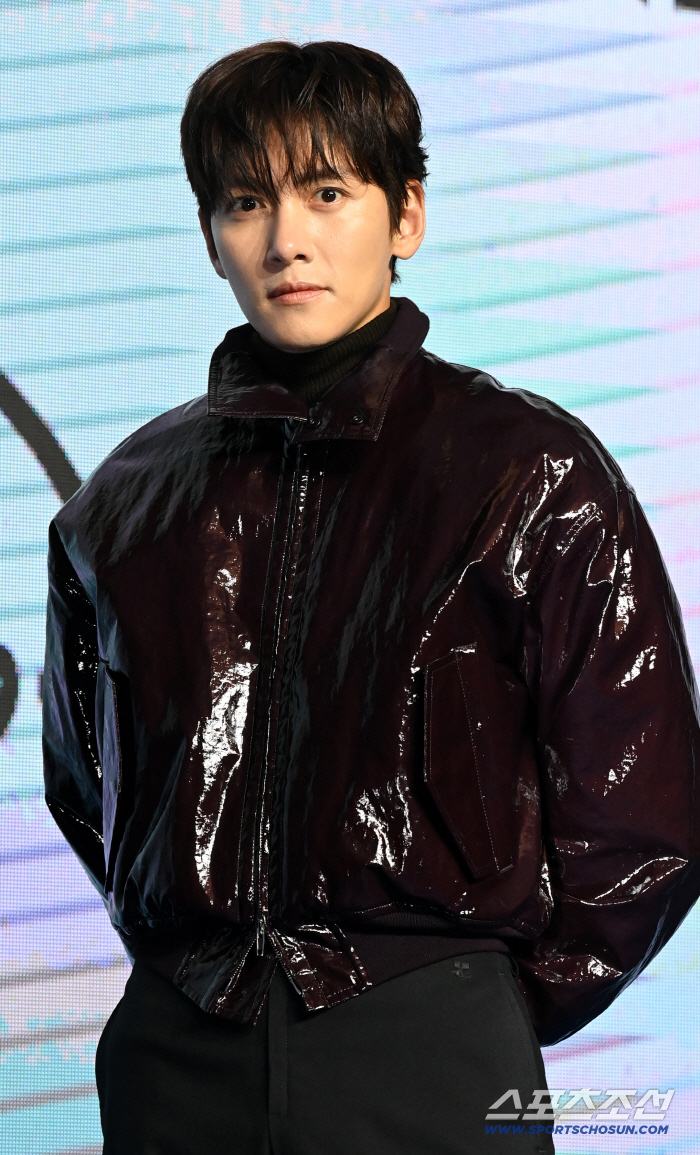 Ji Chang-wook, a sculptural city, appeared in a fabricated city year? I really wanted to do it