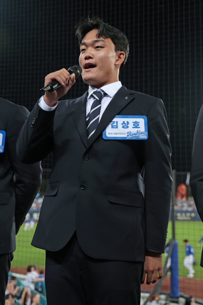 Lee Ho-beom, Kim Sang-ho, Rookie Joins New Launch Park Jin-man-ho, Winning in Okinawa Finishing Camp