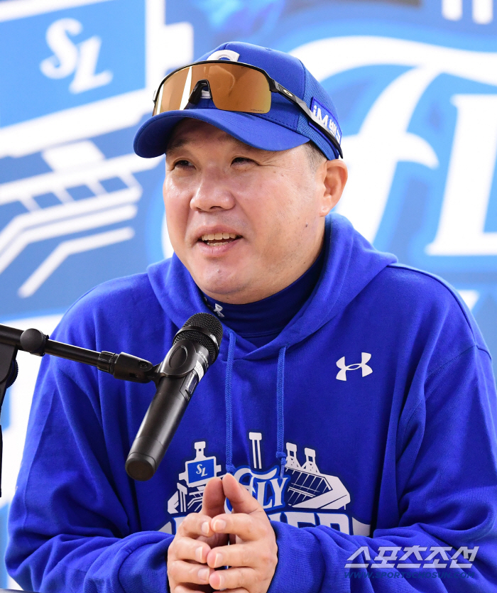  Park Jin-man officially launches 21 year contract with Samsung for up to 2.3 billion won → tries to win the Korean Series next year