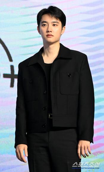  Do Kyungsoo's glistening eyes