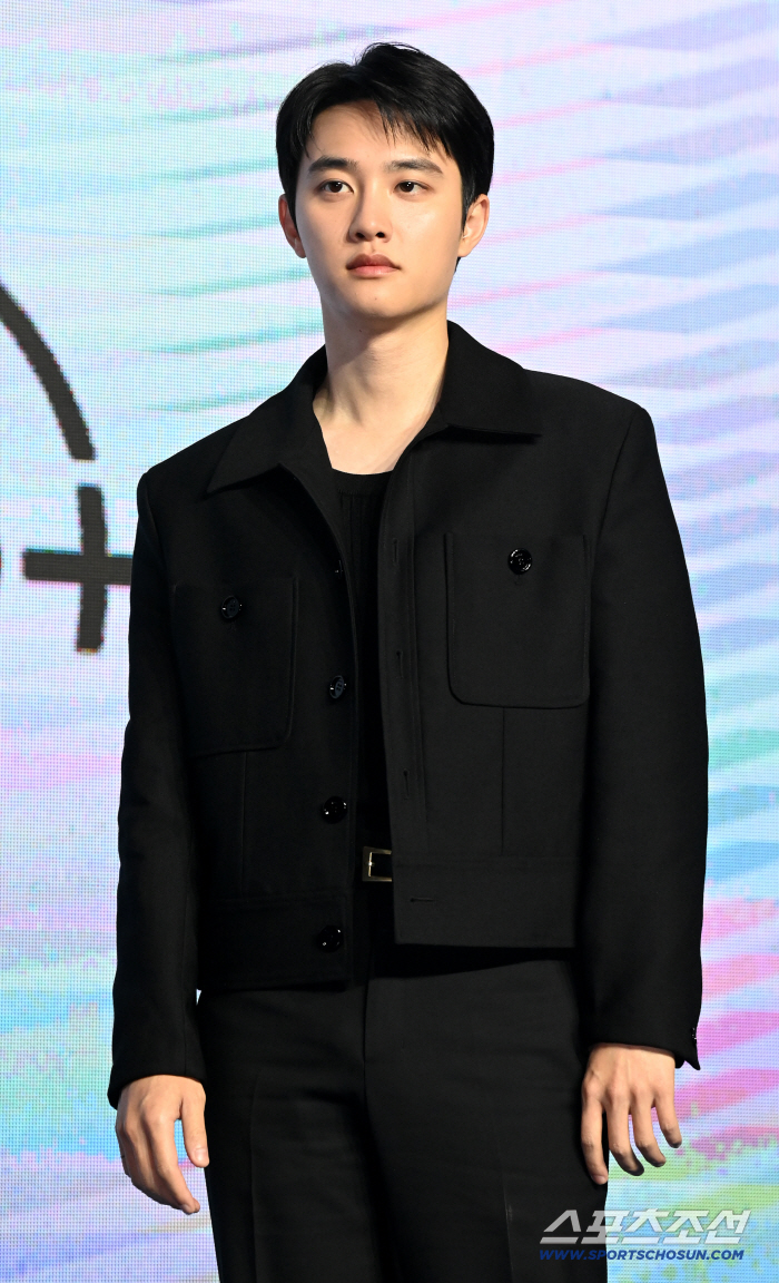  Do Kyungsoo's glistening eyes