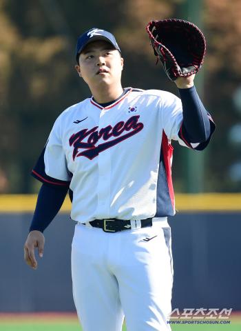  Han Dong-hee's national team training in uniform