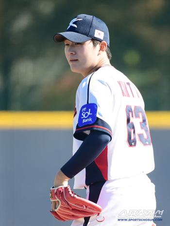  Kim Taecyeon is back in the uniform of Kook University