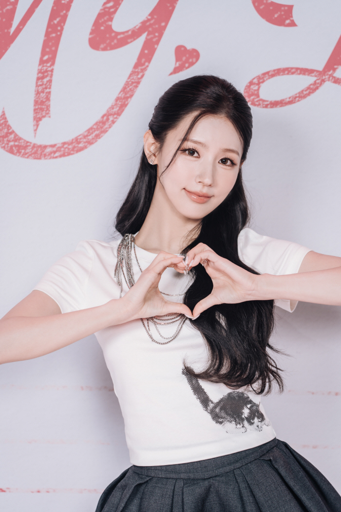 MY with both visual and creative skills, Rubber Mi-yeon...After 3 years and 6 months, I'll make a lovely solo comeback (comprehensive)