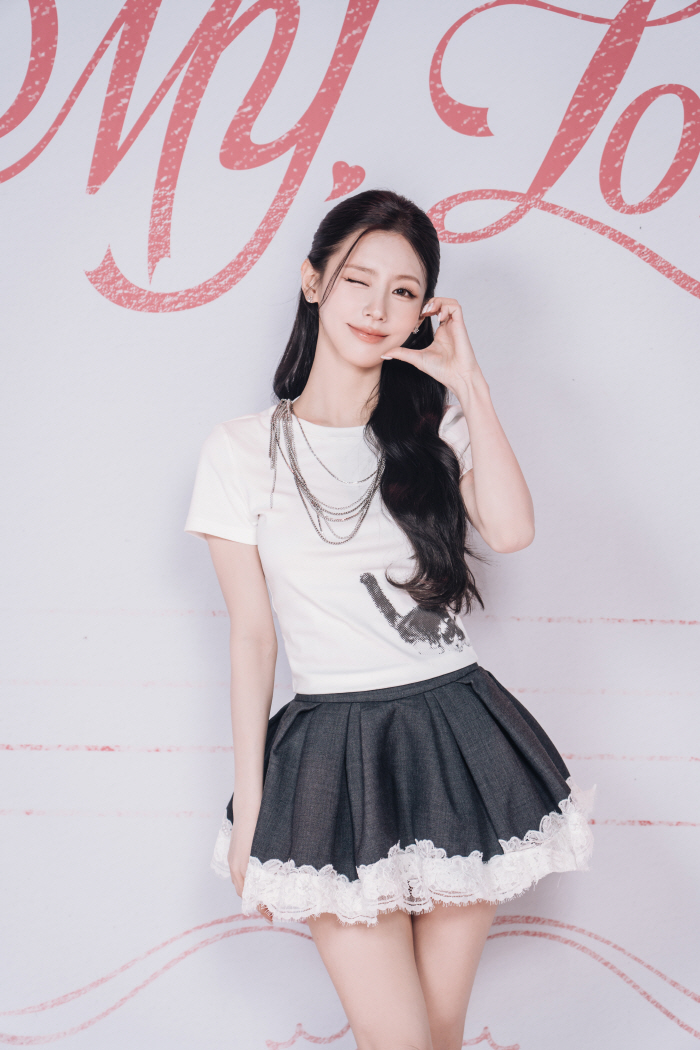 MY with both visual and creative skills, Rubber Mi-yeon...After 3 years and 6 months, I'll make a lovely solo comeback (comprehensive)