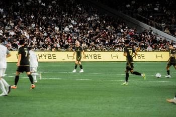 Son Heung-min, K-pop, and K-food meet perfectly...LAFC BMO Stadium with 22,000 people