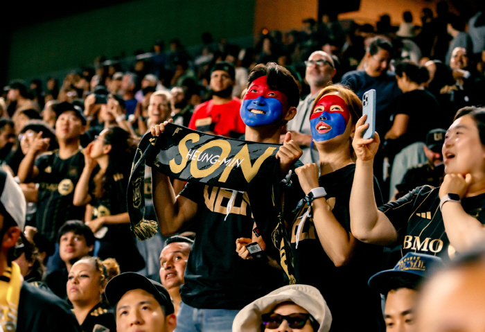 Son Heung-min, K-pop, and K-food meet perfectly...LAFC BMO Stadium with 22,000 people