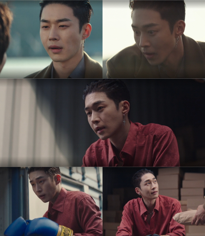 Typhoon Corporation's Mu Jin-sung, Lee Joon-ho's vicious villain who catches his ankle, suddenly rises