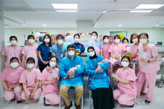 Uzbekistan's ultra-low-weight twins saved by South Korean medical technology