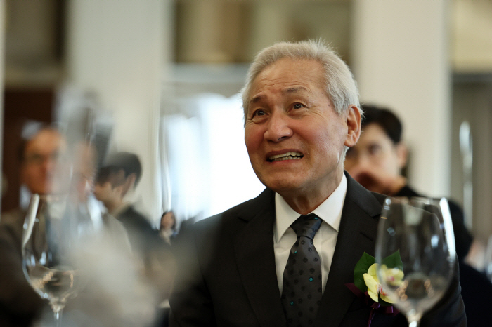 Blood cancer recurrence, deteriorating health..Park Joonghoon's phone is so bad that it's hard to call him