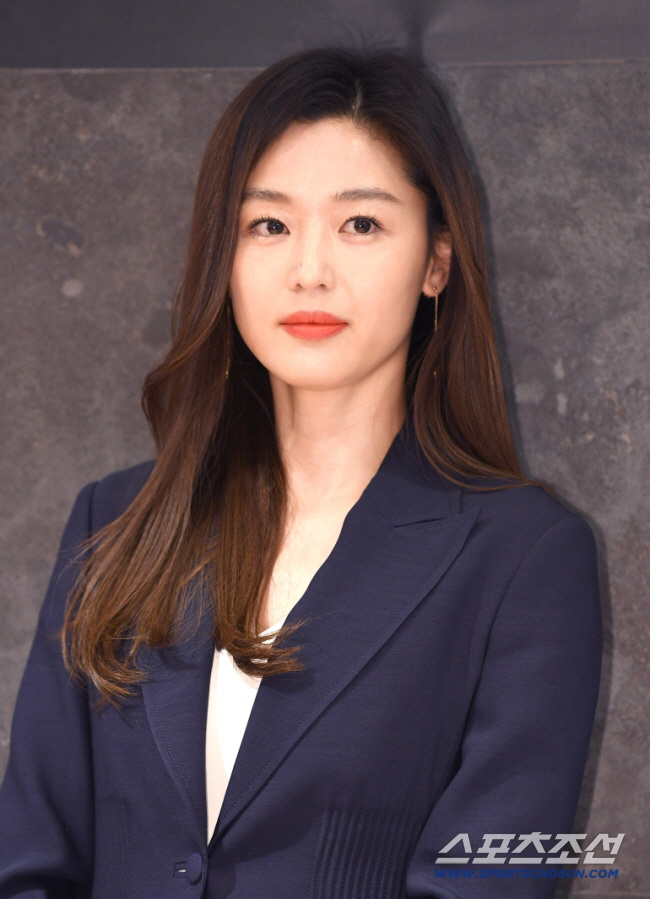 Jun Ji-hyun Exits Spy Drama 'Koreans' Due to Schedule Conflicts