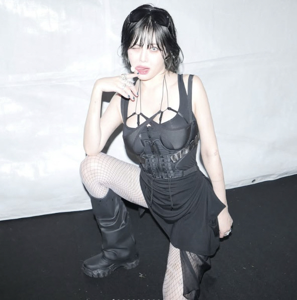 Hyun-ah erased the tattoo and succeeded in losing 10kg...We still have a long way to go before we get into the 40kg range