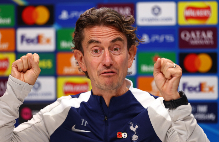 I miss my captain Son Heung-min's days. Van de Pen → Spence coach passing, eventually apologizing... Frank Explains, Leadership Collapse Remains Shocking