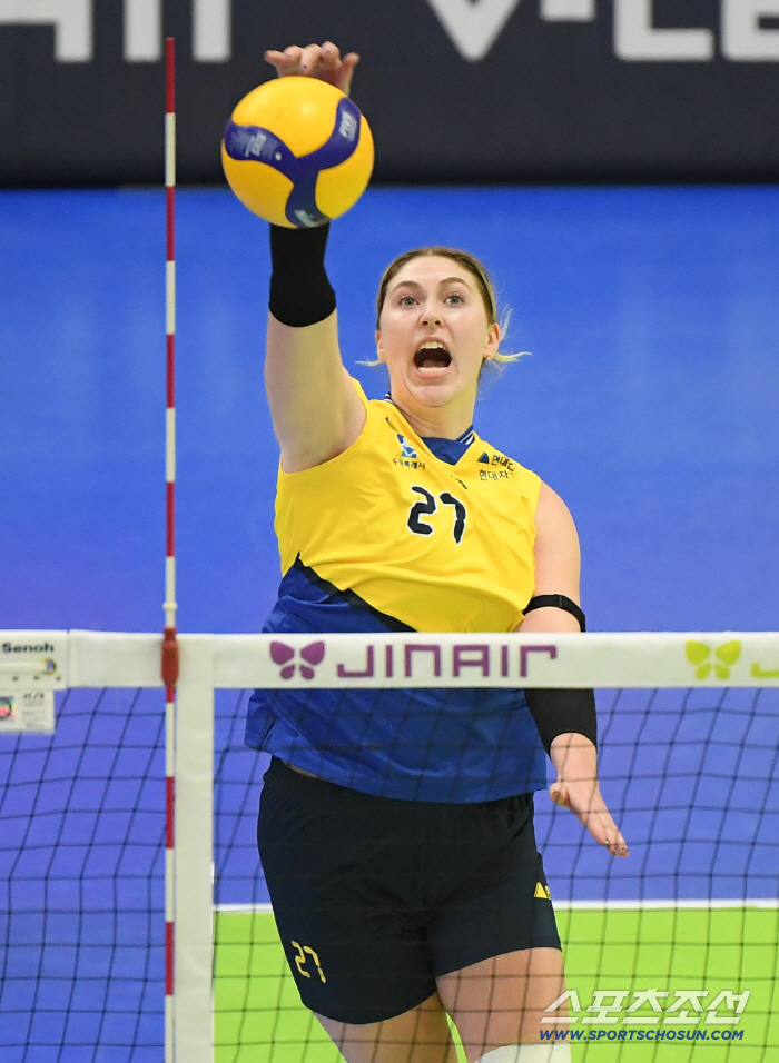 Industrial Bank of Korea (IBK) has won three consecutive games...Hyundai Engineering & Construction Shutout Complete Win No. 1 Jump