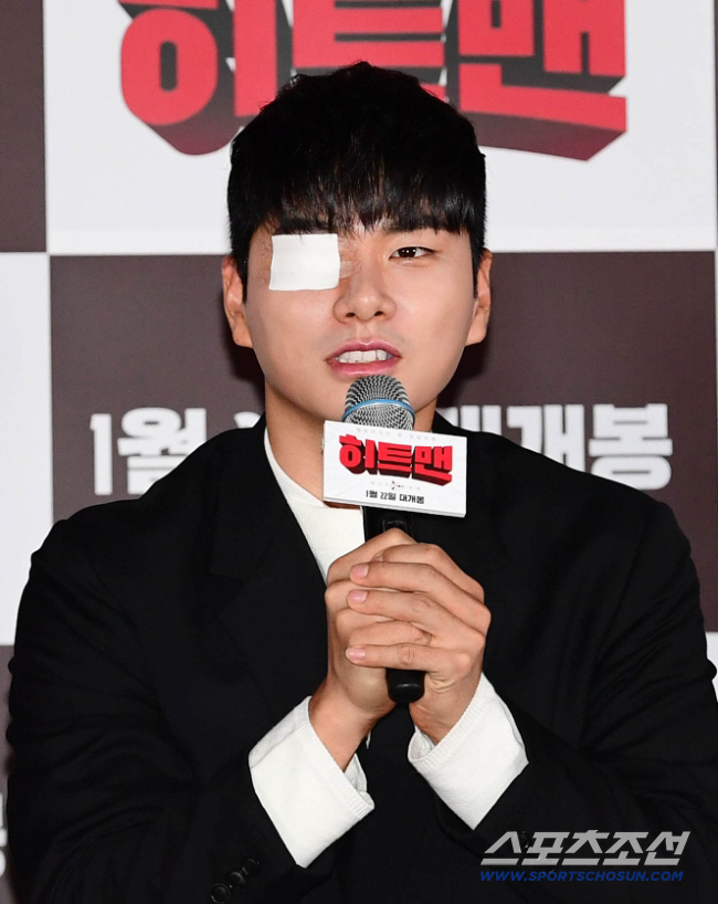 Lee Yi-kyung to Depart 'Hangout With Yoo' Due to Busy Filming Schedule, Continues Other Projects