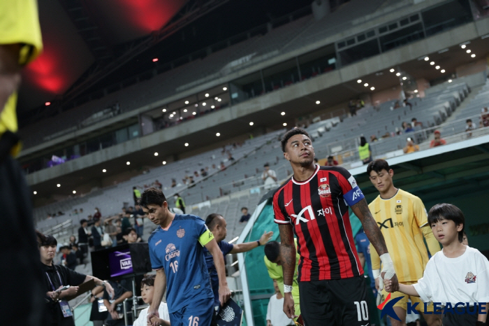 Starting from Lingard Chun Sung-hoon FC Seoul, the starting lineup for the match against Chengdu is revealed