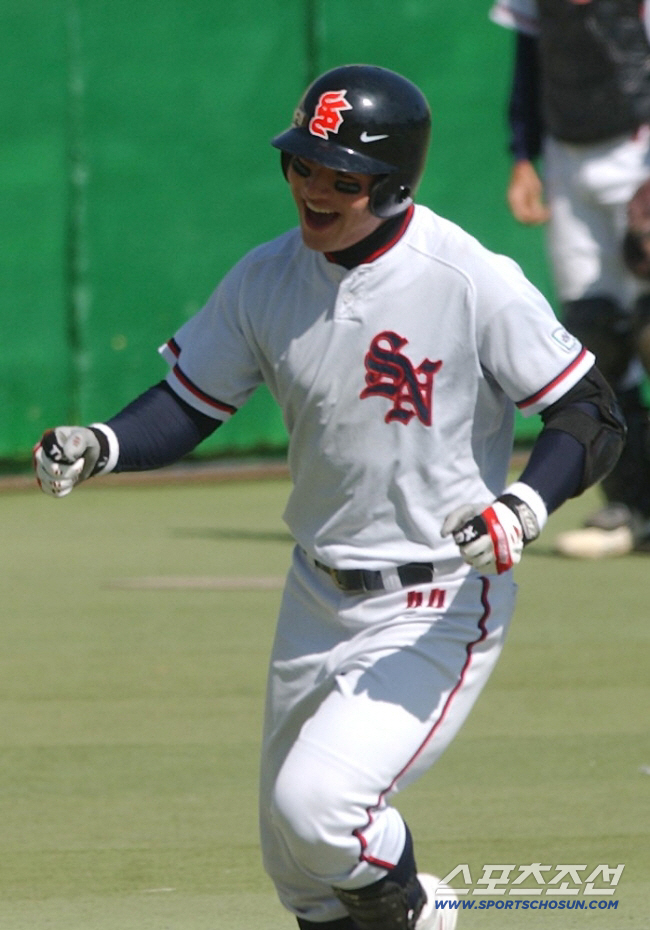 The people who declare their retirement in a surprise move, are you returning to Gocheok Dome where your soul is gloomy? Players and coaches aren't working. How?