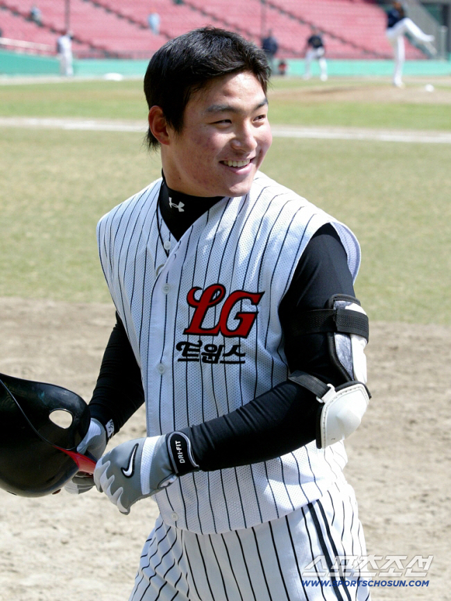 The people who declare their retirement in a surprise move, are you returning to Gocheok Dome where your soul is gloomy? Players and coaches aren't working. How?