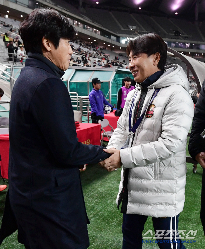  Director Seo Jeongwon and Kim Gi-dong, let's have a great match