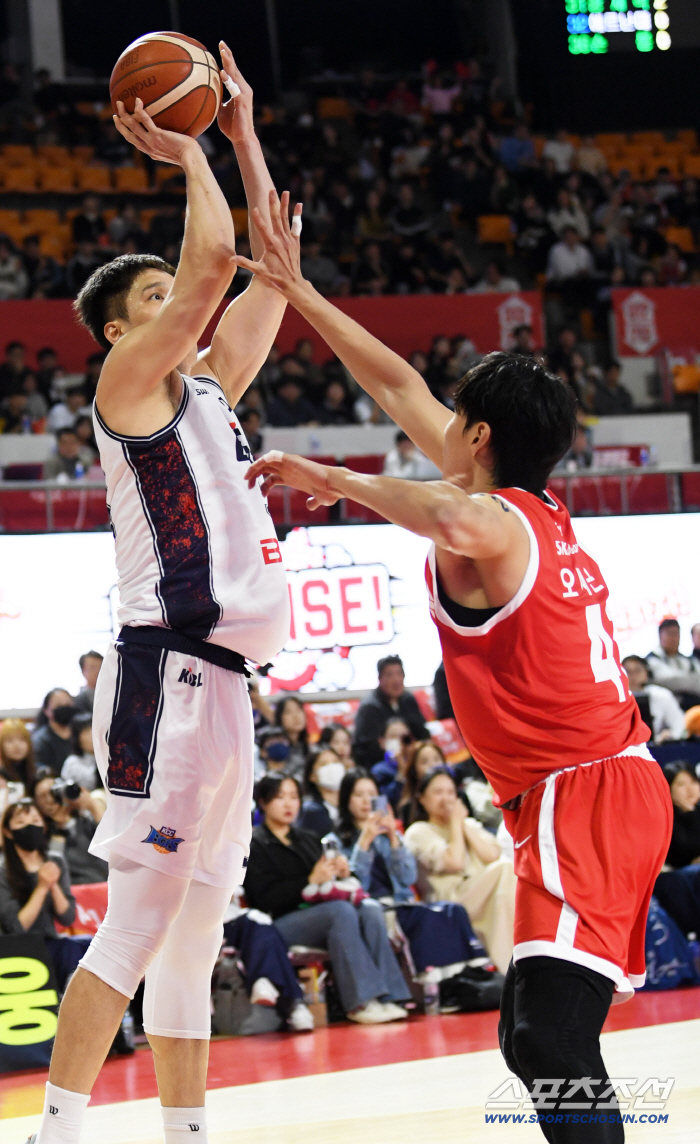  Jang Jae-seok, shoot in front of Oh Se-geun