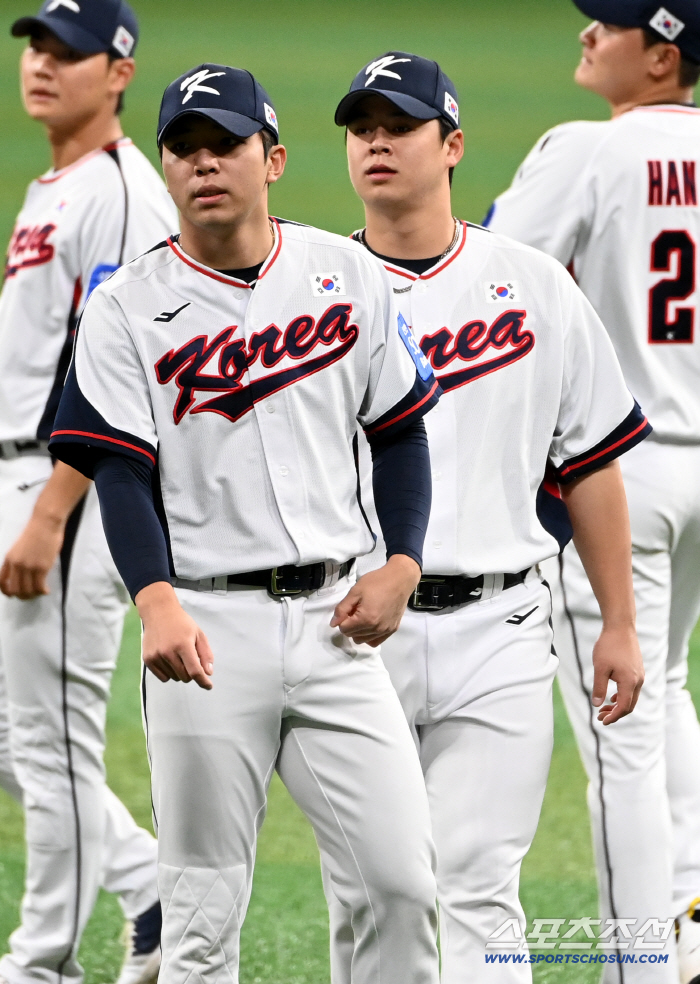  Kim Young-woong and Noh Si-hwan, the national team's most powerful central target