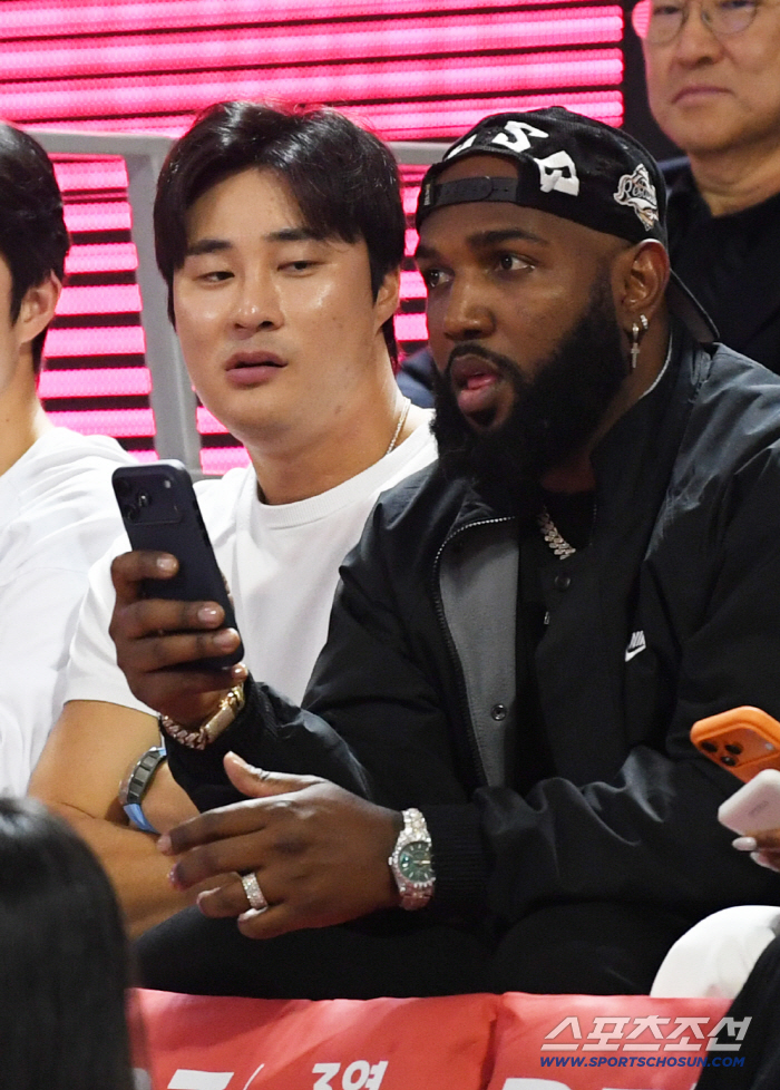  Major Leaguer Kim Ha-sung's outing to the basketball court