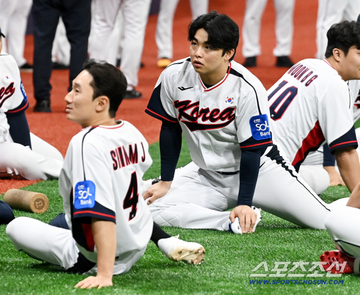  Moon Hyunbin Shin Minjae, now in the national team