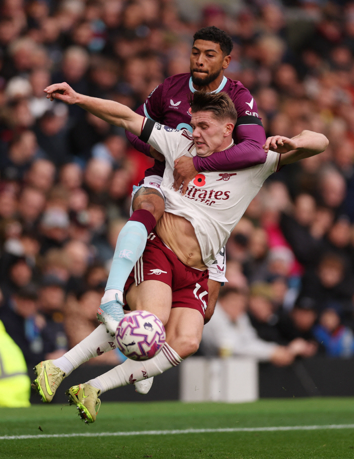 That's why I recruited him! The BBC official is out...Arsenal €85m striker injured OUT worried