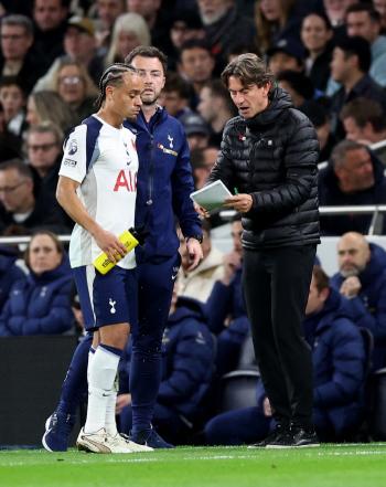 Tottenham humiliate rematch against Chelsea in fourth division performance 97.7 billion stars worst! Commentators' Criticism X Criticism Relay