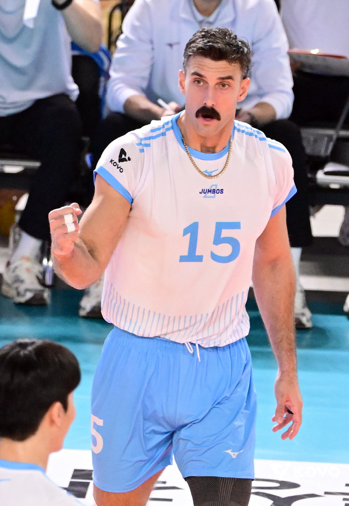 63% attack success rate nagging mercenaries!! → Is it possible because you're a foreign director