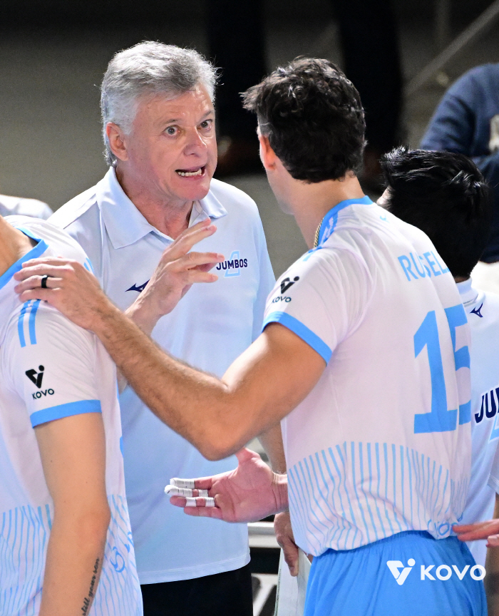 63% attack success rate nagging mercenaries!! → Is it possible because you're a foreign director