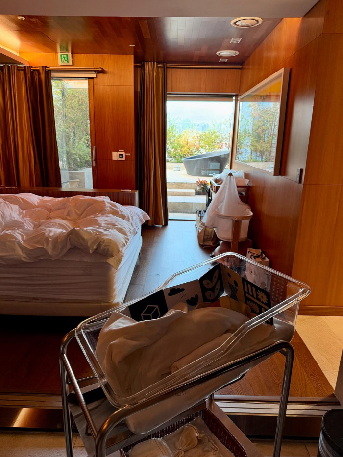 After divorce, pregnant Lee Si-young gives birth to her second daughter on the 4th. I will make you happy for life