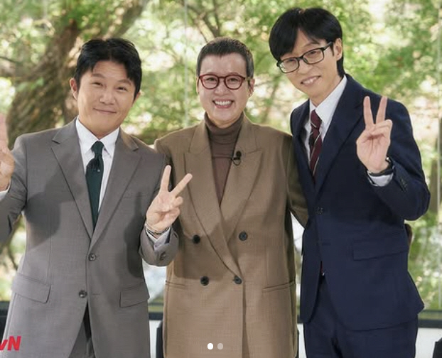 'Cancer-fighting' Park Mi-sun appears as Uquiz with short hair for only 10 months. 'Survival report.'