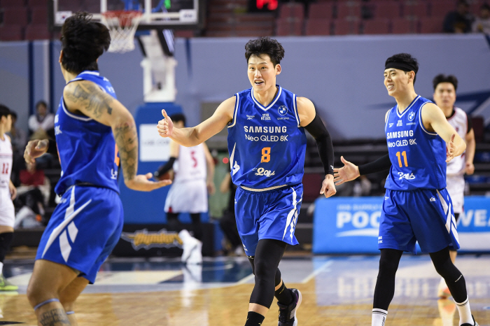  41.9% 13 vs 14.8% 4. Extreme 3-point shooting. Samsung won 89-75 in the lead in the articles of association. Jeong Kwan-jang lost two consecutive games to Samsung. Is it a natural enemy or a coincidence