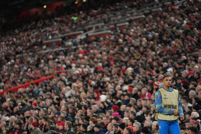 Goodbye to the rat, ridicule  ridicule  verbal abuse  defeat, and return to Spain with a comprehensive gift set...It's not hate, it's just a strategy