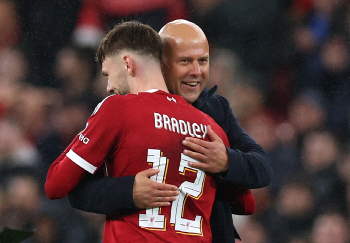 Goodbye to the rat, ridicule  ridicule  verbal abuse  defeat, and return to Spain with a comprehensive gift set...It's not hate, it's just a strategy