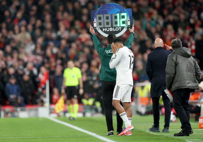 Goodbye to the rat, ridicule  ridicule  verbal abuse  defeat, and return to Spain with a comprehensive gift set...It's not hate, it's just a strategy