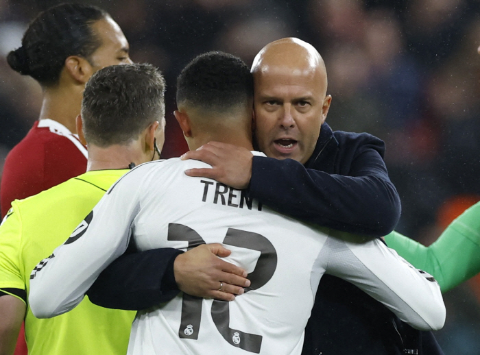 Goodbye to the rat, ridicule  ridicule  verbal abuse  defeat, and return to Spain with a comprehensive gift set...It's not hate, it's just a strategy