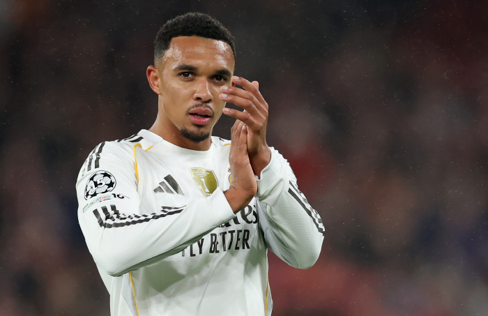 Goodbye to the rat, ridicule  ridicule  verbal abuse  defeat, and return to Spain with a comprehensive gift set...It's not hate, it's just a strategy