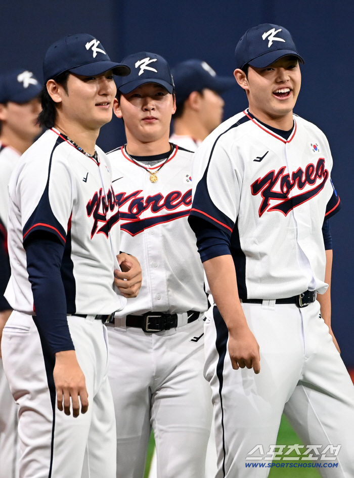 I prepared well A cool presentation by director Ryu Ji-hyun. The starting pitcher for the match against Czech Republic on the 8th is Kwak Bin 