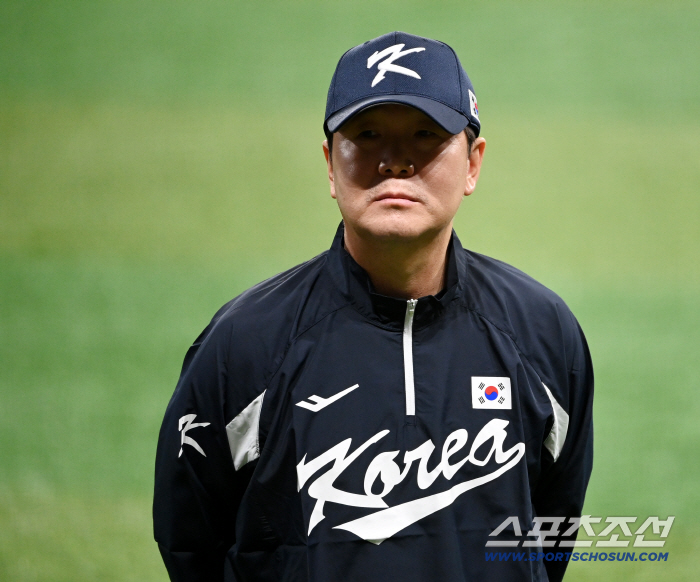 I was against sending him to the outfield. The pinch runner agent became the national team coach and was selected as the main second baseman. How far is Shin Minjae's Cinderella life