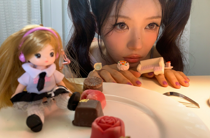 ILLIT’s ‘Not Cute Anymore’ Merchandise Sells Out Immediately After Preorders Open