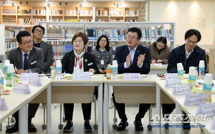Kim Dae-hyun, Vice Minister of Culture, Sports and Tourism, Surprise Visit to Outdoor Sports Club Forming School Sports and Lifelong Exercise Habits Need Support for Sports Activities for Students' Entire Growth