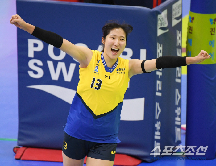 Kim Hee-jin, who slammed his former team, said, 'I'm glad I didn't retire.' Perfect revival 