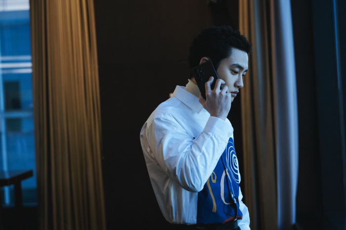  It's unfair just by looking at JI CHANG WOOK's eyes